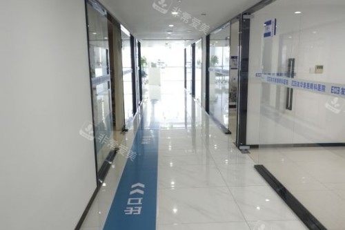 成都友华普惠眼科走廊