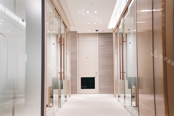 韩国jryn皮肤科釜山西面店走廊