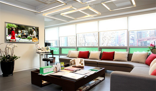 韩国WY牙科医院等待区