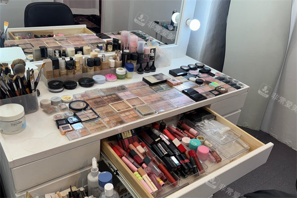 韓國Yooniqueup美妝造型化妝品展示 韓國Yooniqueup美妝造型化妝品展示