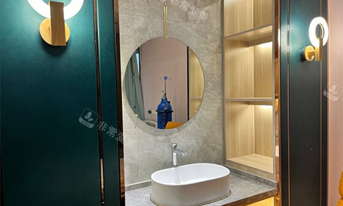 洛阳孔繁荣医疗美容洗漱区