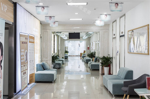 成都童颜博仕医疗美容走廊环境