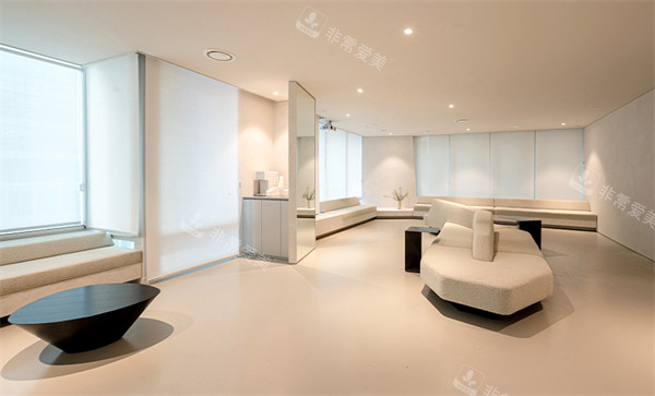 韩国弘大罗薇皮肤科的大厅