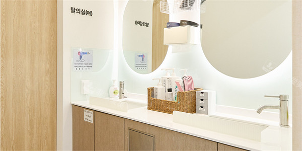 韩国圣水melting皮肤科洗手间