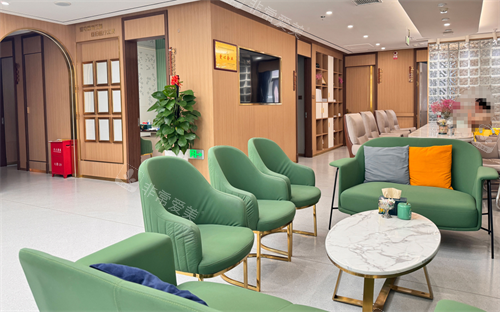 新疆伊犁华美整形休息区