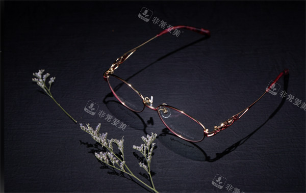 超视立远近两用眼镜示意图
