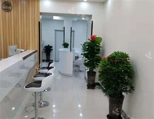 乌鲁木齐王蛟医疗美容咨询台