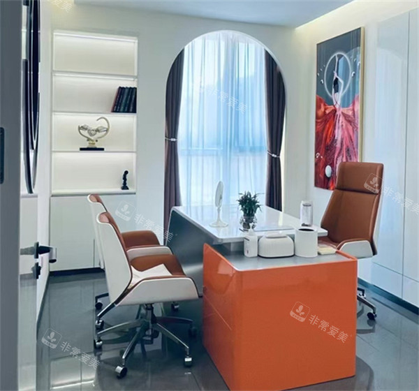新疆乌鲁木齐华茜医美面诊室环境图