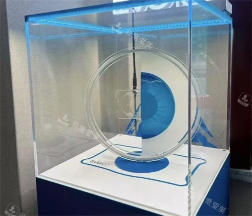 贵港爱尔眼科医院晶体展示架