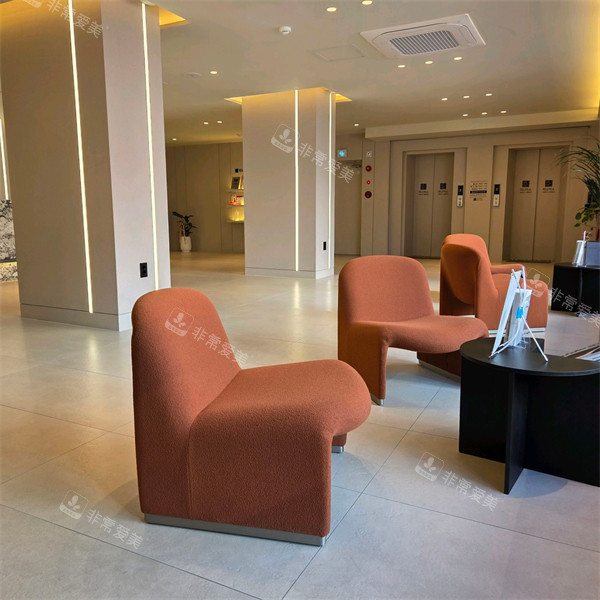 韓國(guó)genius整形皮膚科釜山西面店等候區(qū)環(huán)境