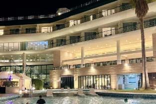 济州格兰卓善酒店外景图