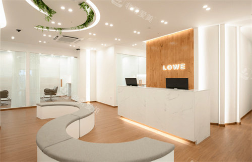 韩国圣水lowe hair理发店大厅前台