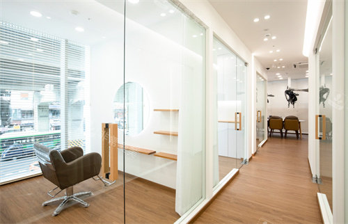 韩国圣水lowe hair理发店走廊