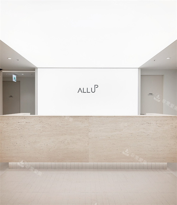 韩国首尔ALLUP皮肤科前台