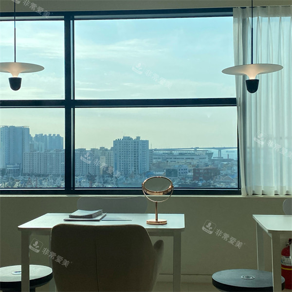 韩国釜山JRYN皮肤科南浦店等候区