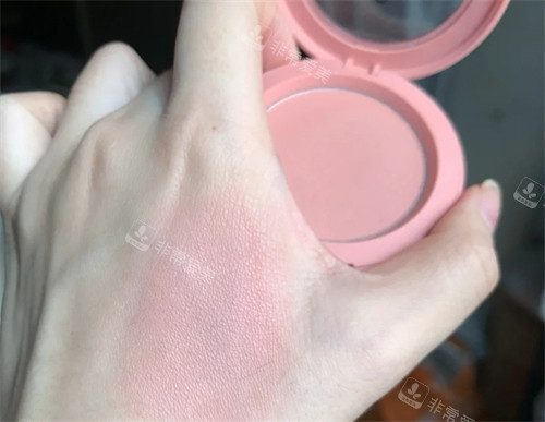 韩国购物买什么？买对不买贵！3CE彩妆平价显色，雪花秀/后护肤修护力强，MLB潮饰百搭，本土零食伴手礼性价比拉满