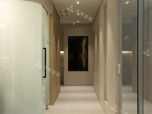 韩国greeny皮肤科医院走廊