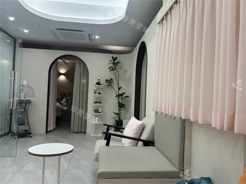 韩国弗勒尔花园美妆店明洞环境