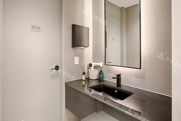 韩国釜山jeio整形外科洗手间