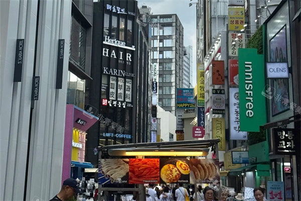 韩国明洞购物街