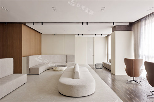 韩国Half皮肤科大田店室内一角