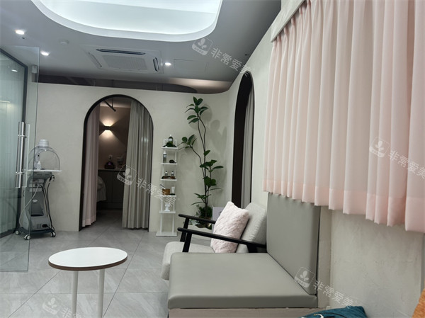 明洞弗勒尔花园美妆店等待区