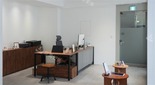 MEOCHE照相馆前台